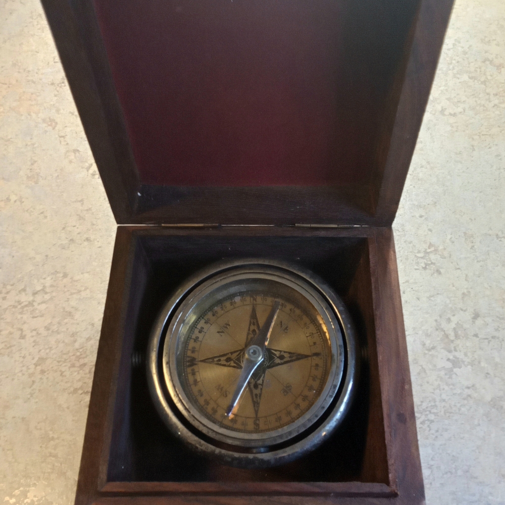 Vintage Style Compass in Wooden Box